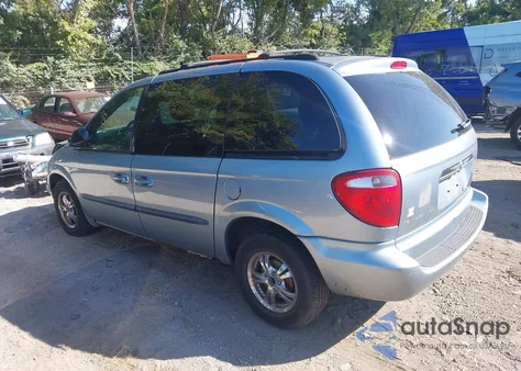 2004 Chrysler Town & Country z USA, uszkodzony, nr VIN 1C4GP45R84B561601